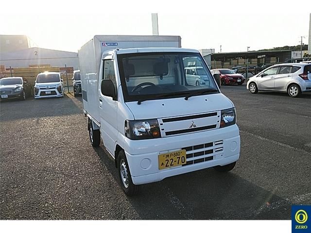 29 Mitsubishi Minicab truck U61T 2011 г. (ZERO Osaka)